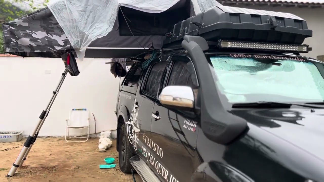 Hilux moto home completa com cama de casal dentro da cabine