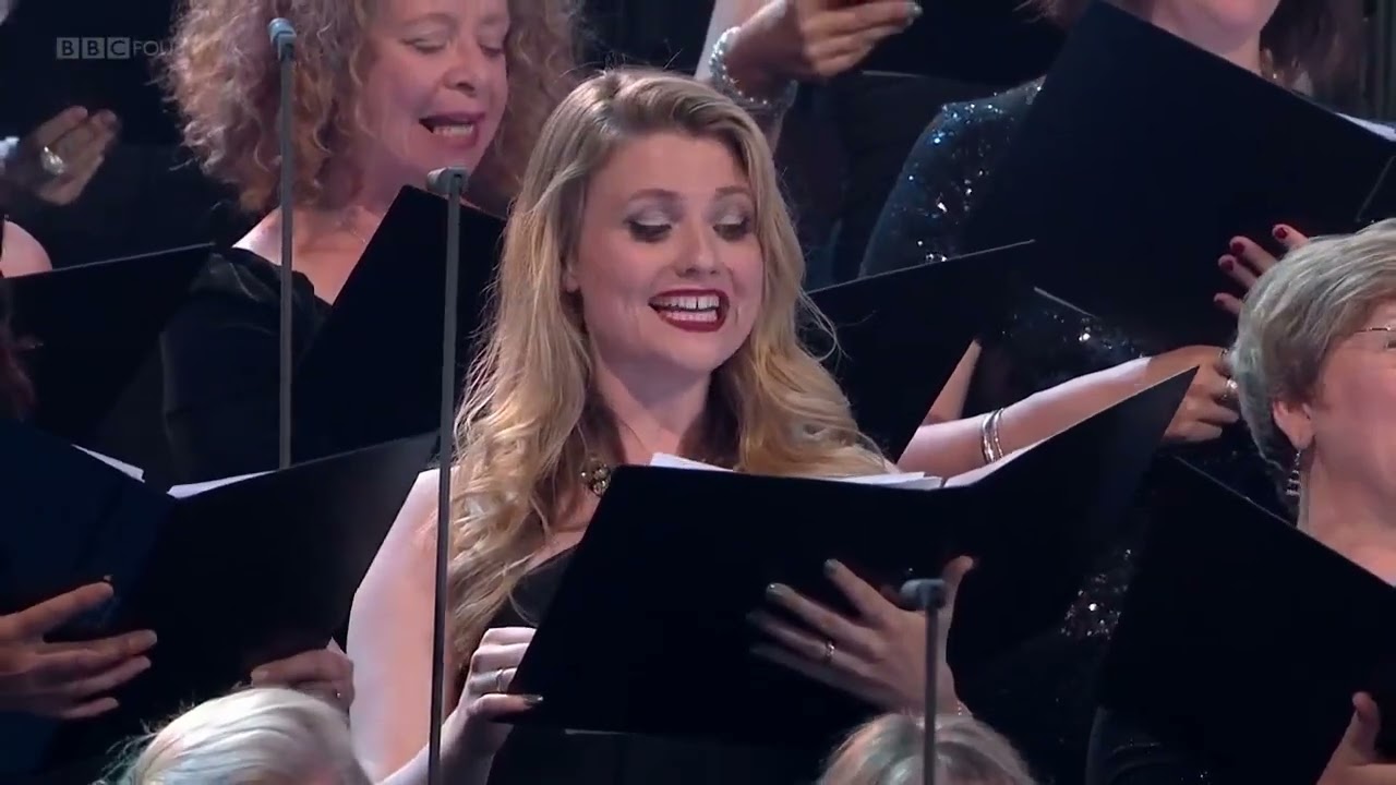 We&rsquo;re In the Money &ndash; Gold Diggers of 1933 (Harry Warren) | John Wilson Orchestra, BBC Proms 2019
