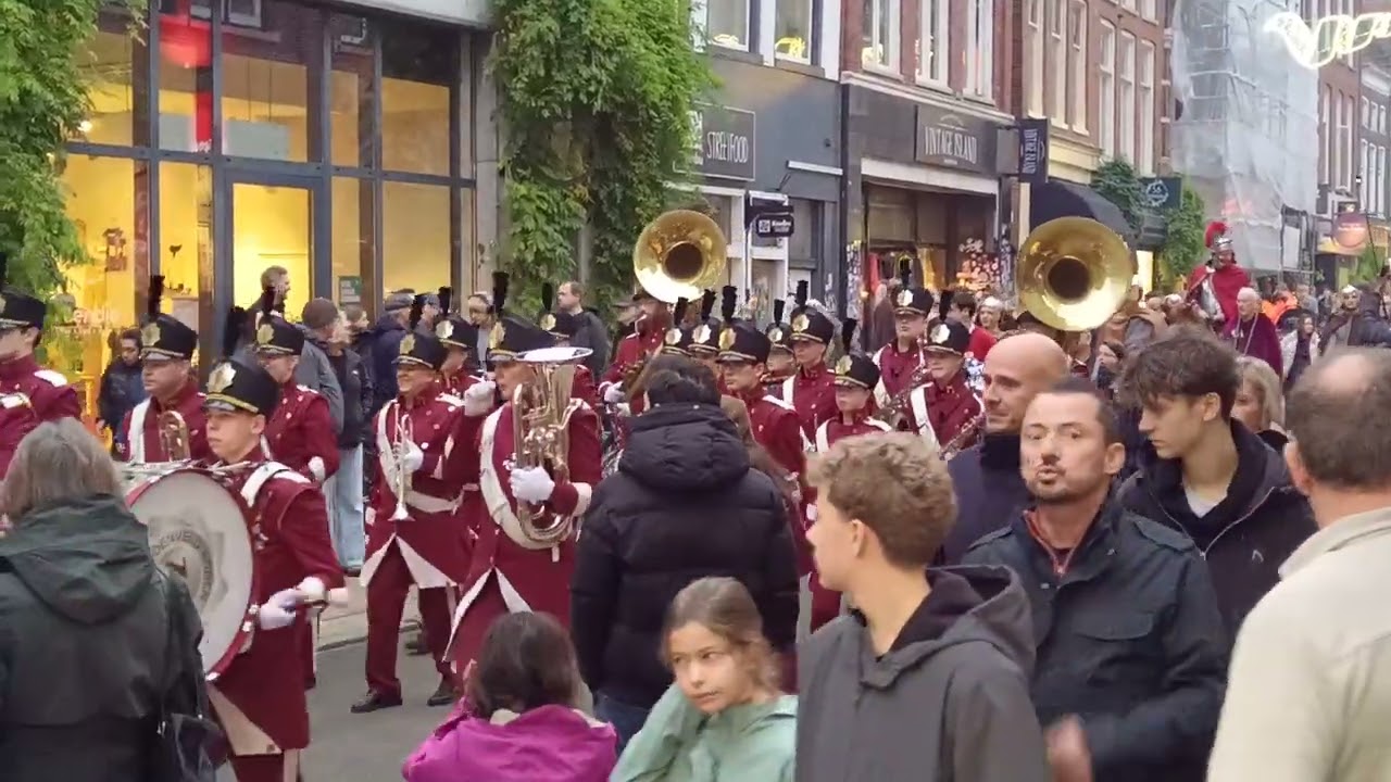 Ave Caesar, morituri te salutant.  Groningen 08-11-2025