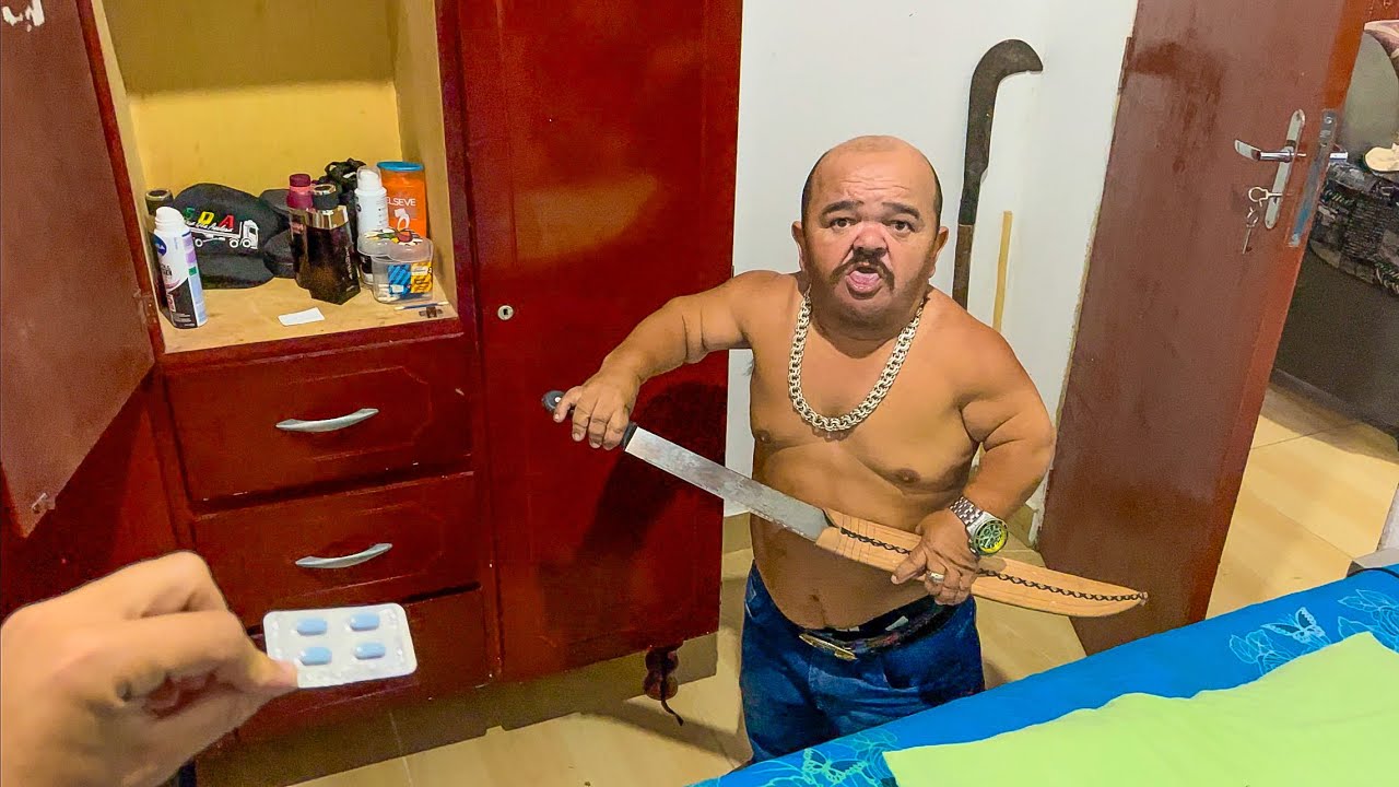 LEÔNCIO DESCOBRE QUE PILILIU TÁ TOMANDO AZULZINHO E ELE FICA FURIOSO | PILILIU DA RESENHA