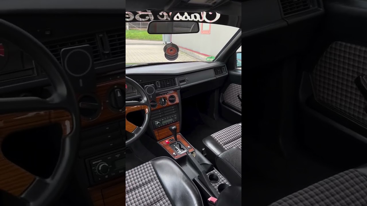 #mercedesbenz #mercedes #190e #oldcars #benzmafia #clasiccars #automobile #shortvideo #shorts #short