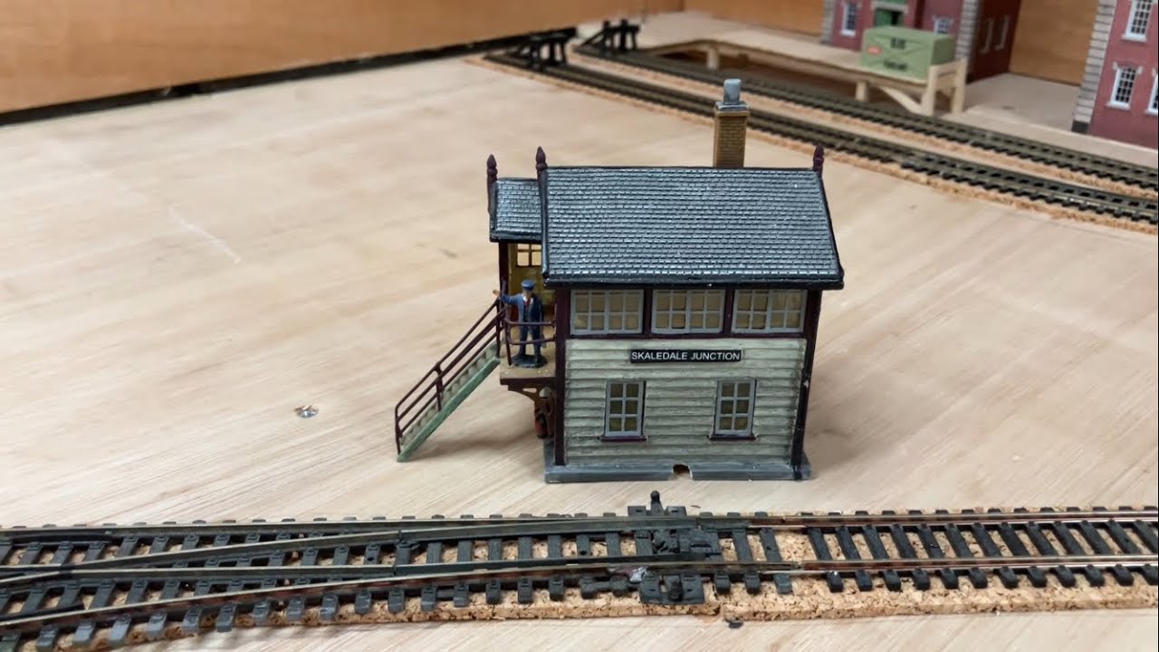 Cork and track laying. Modeltech joiners at Walton Haven Model Railway *12