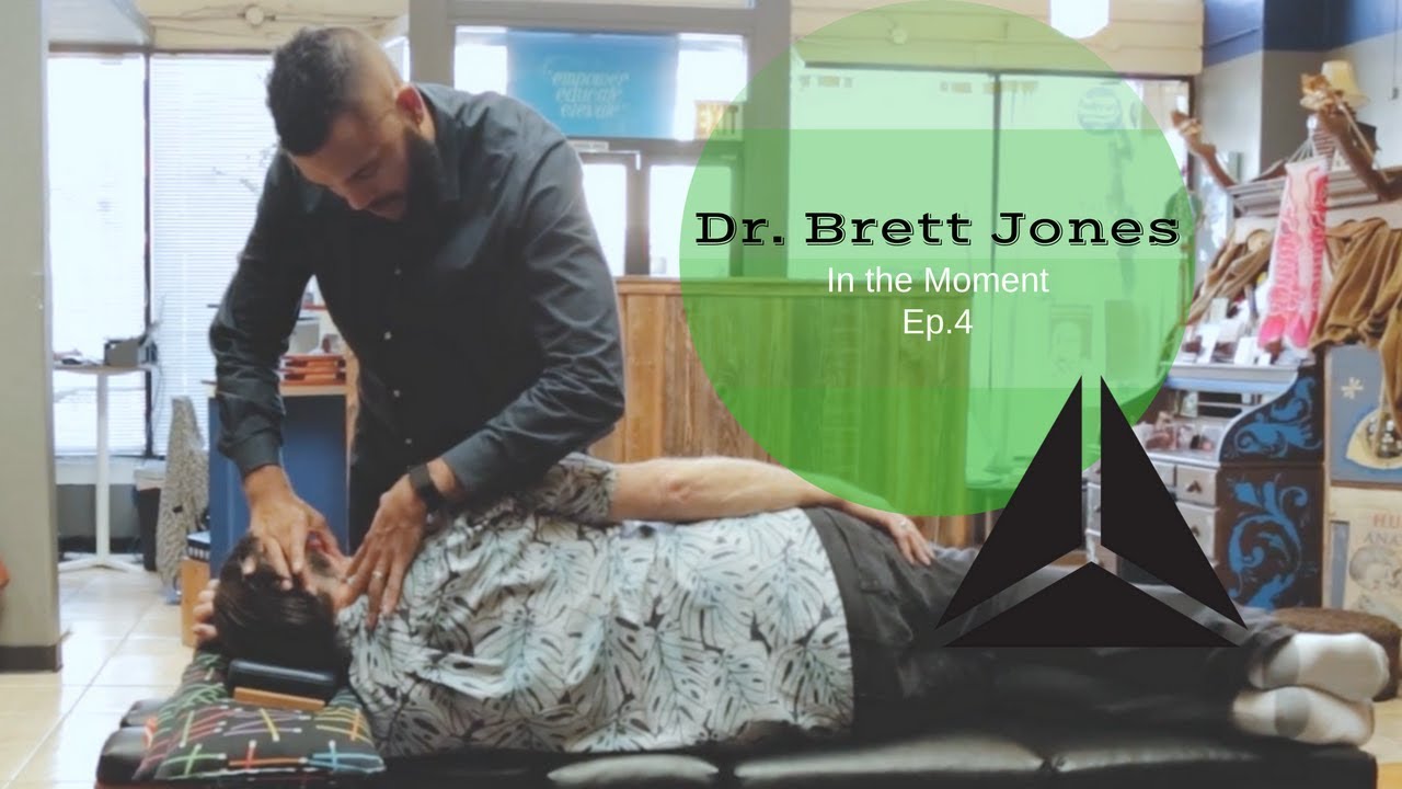Chiropractic Neck Adjustment for Frozen Shoulder: In the Moment Ep. 4 w/ Dr. Brett Jones