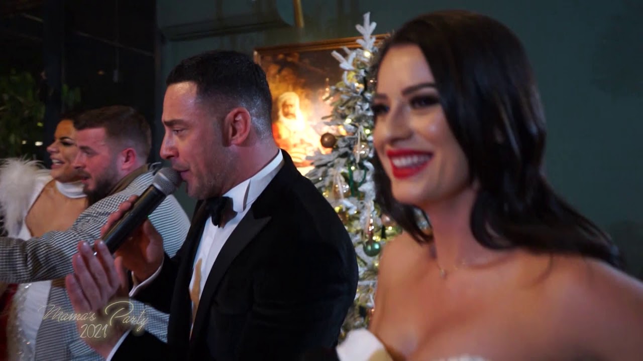 Robert Berisha LIVE në Mama's Party 2021