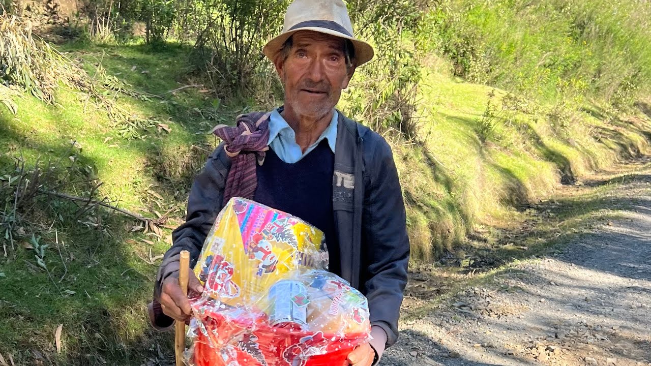 Viajando más de 6 Horas por los Pueblos Llevando Alegría 🧑‍🎄