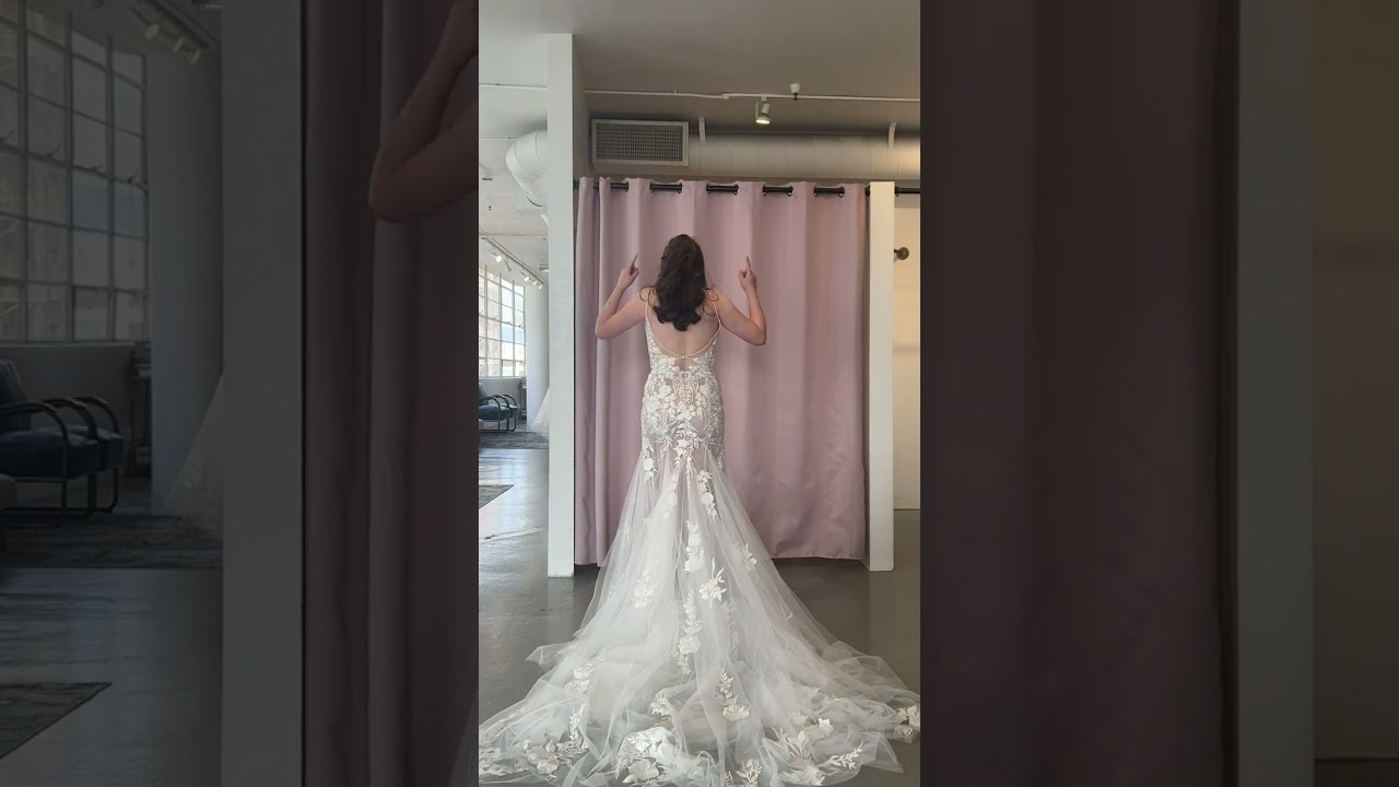 Lace Mermaid Wedding Dress and Matching Veil | Cocomelody Los Angeles Shop