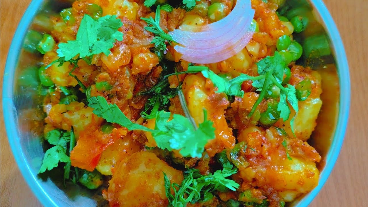 Radhe Krishna kitchen vlog. Aalu matar ki Dam aalu unic sabji # viral # videos 