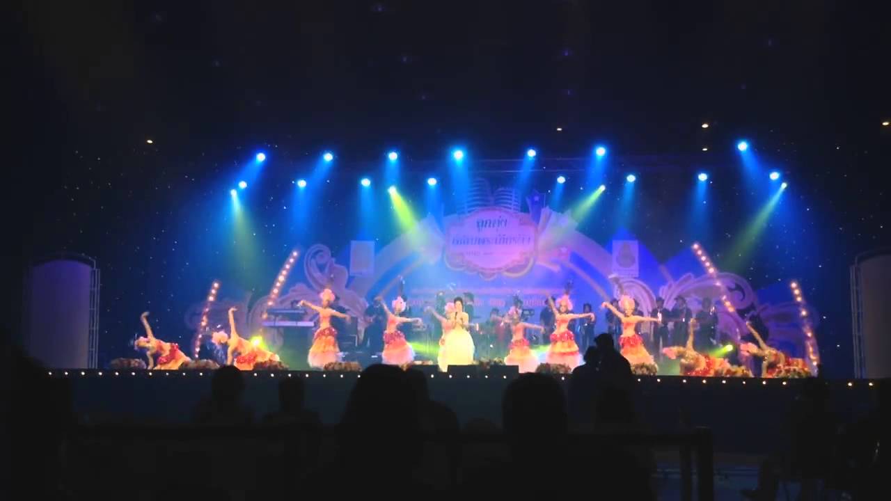 วงดนตรีโรงเรียนวัดป่าประดู่ แข่งงาน สพฐ. 2556