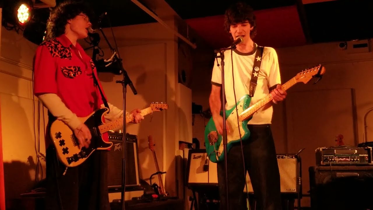Autumn Rhythm live at Night Club 101 - Catch Up (Live)