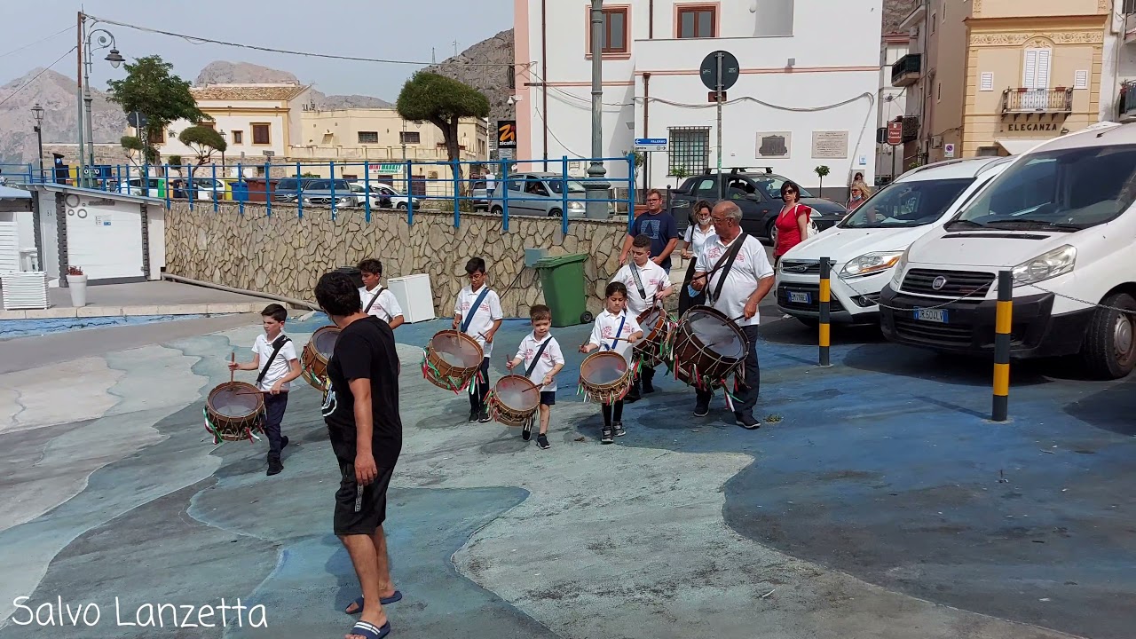Giro dei Tamburinari di Aspra in onore della 1° Edizione 2021. Vogata storica dei Borghi Marinai