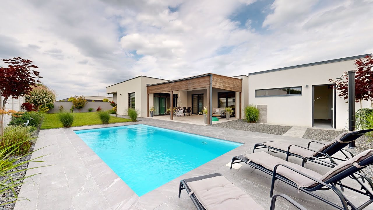 Na predaj moderne zariadený dom s garážou a bazénom