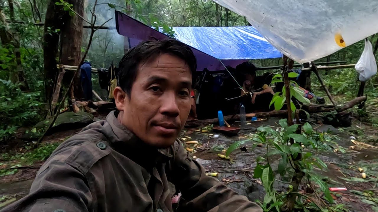ນອນປ່າແຕ່ເຈີຝົນຕົກ/นอนป่าเจอฝนตกทังคืน