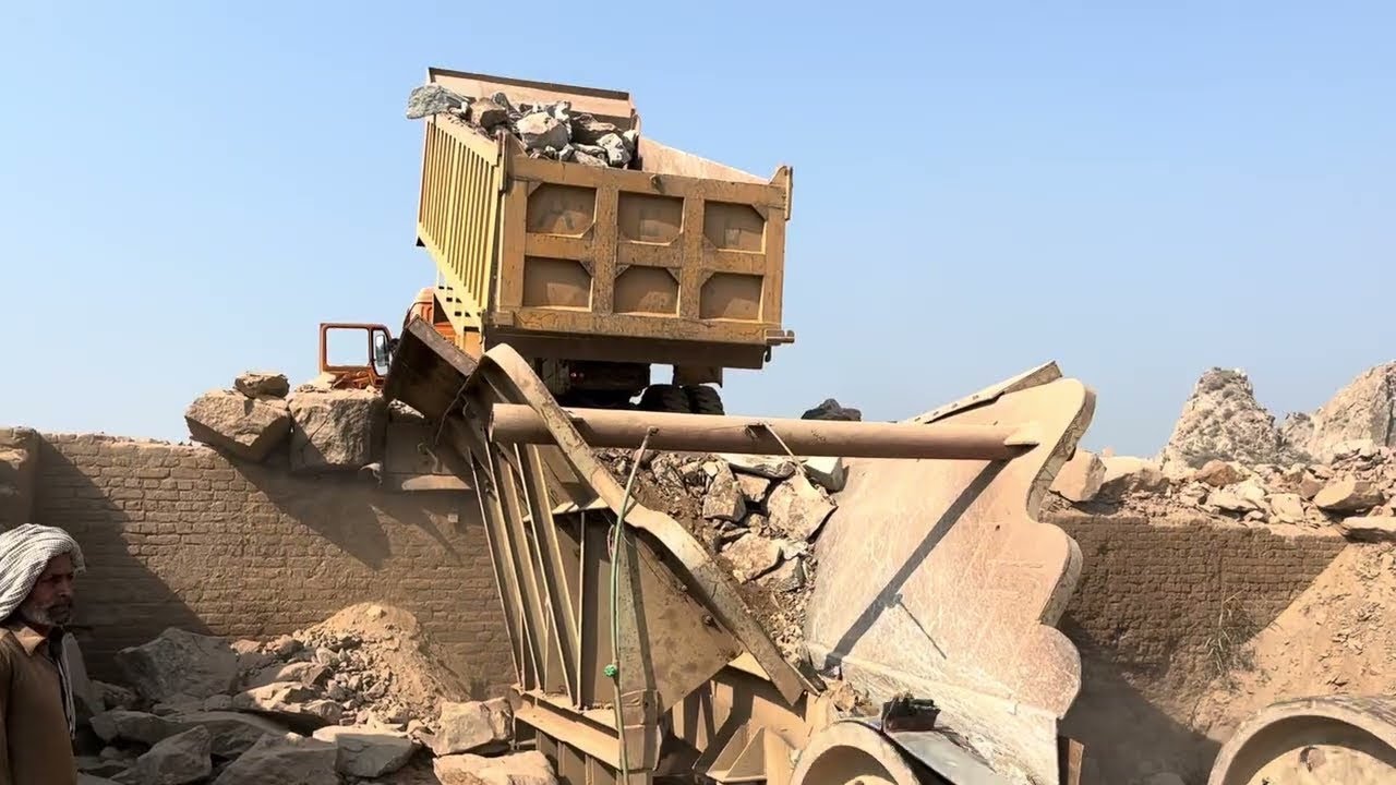 How stone Crushing works? 🔥Sand Crushing 🔥ASMR HOW to Crush Rocks  ? heavey Machinery#goviral 