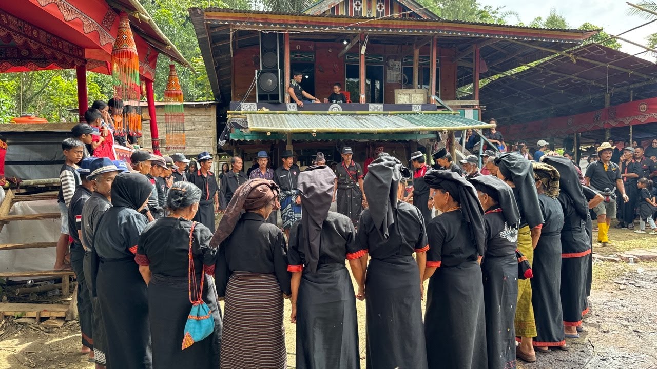 Pemakaman Alm. Paulus  Duma' di Marinding Mengkendek