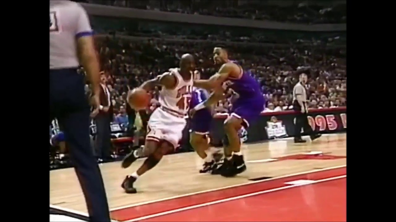 Michael Jordan 1995 Playoffs: 24 Points in Game 4 v Charlotte Hornets