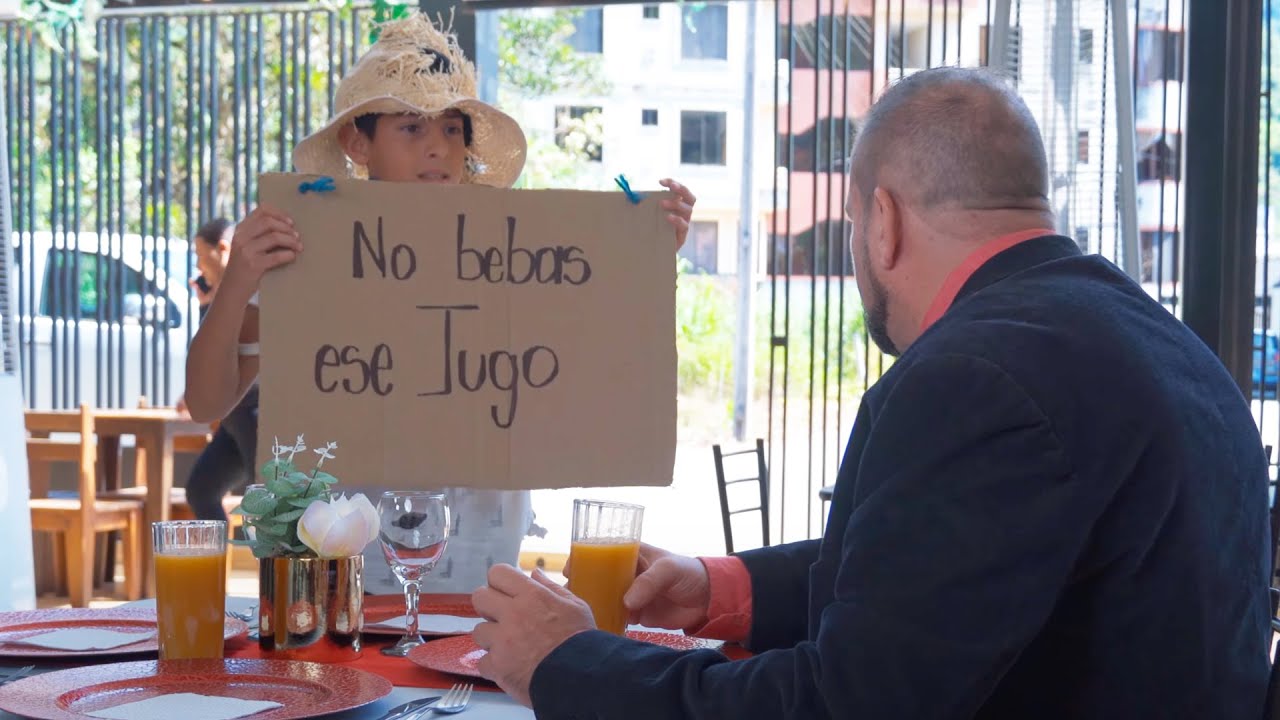 Niño salva a un multimillonario y cambia su vida para siempre