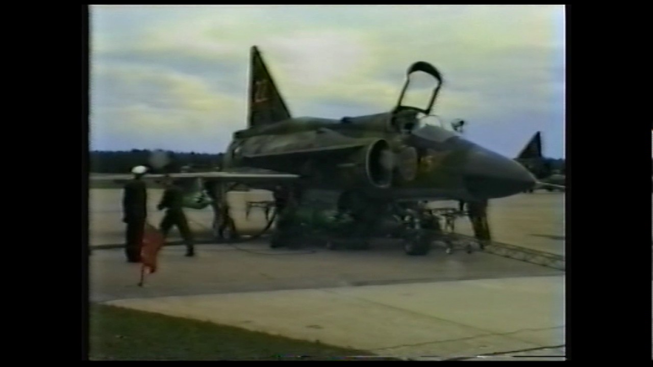 Klargöring Viggen F15 26/5-1991