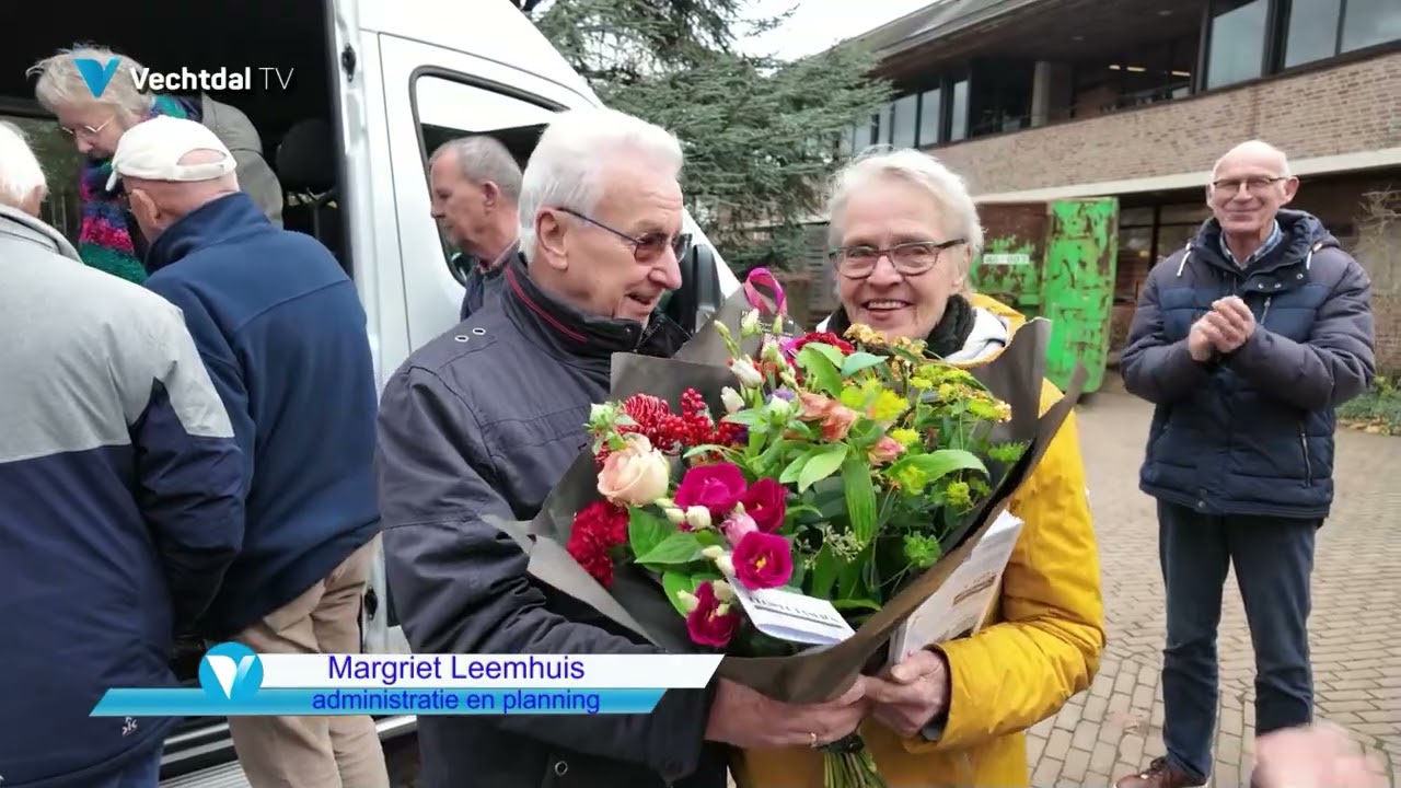 Nieuwe Uitbus Vechtdal feestelijk in gebruik genomen