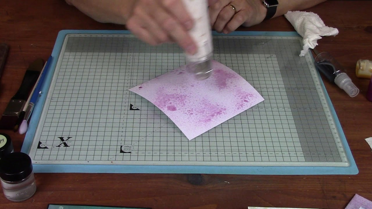 How to use mica powders within your stencilling projects :Sweet Poppy Mica powders.