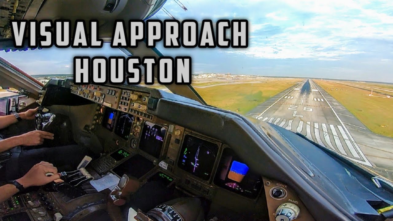 Boeing 747 Early morning Visual Approach 26L - Houston (Cockpit View)