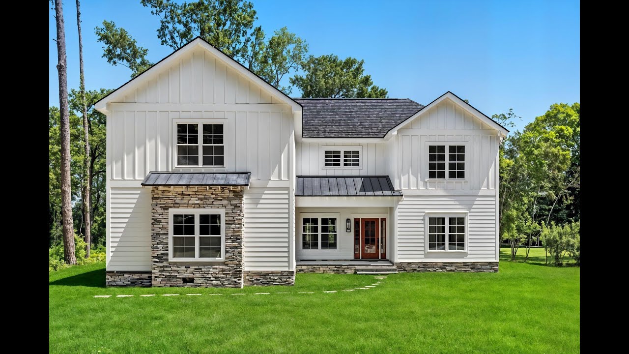 NEW LISTING: 1302 Mccrae Drive Moncks Corner SC 29461