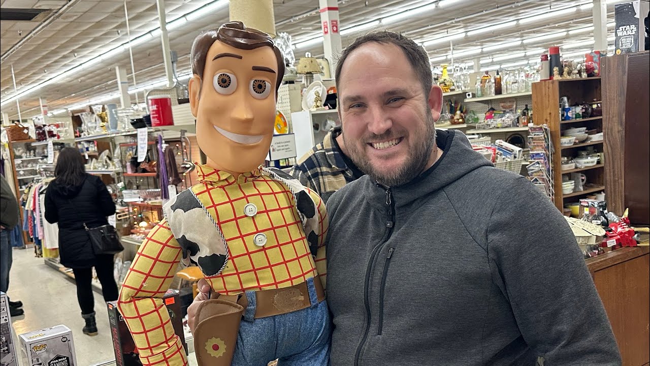 Hanging Out with Brady- Final Visit to Maumee Antique Mall for 2025