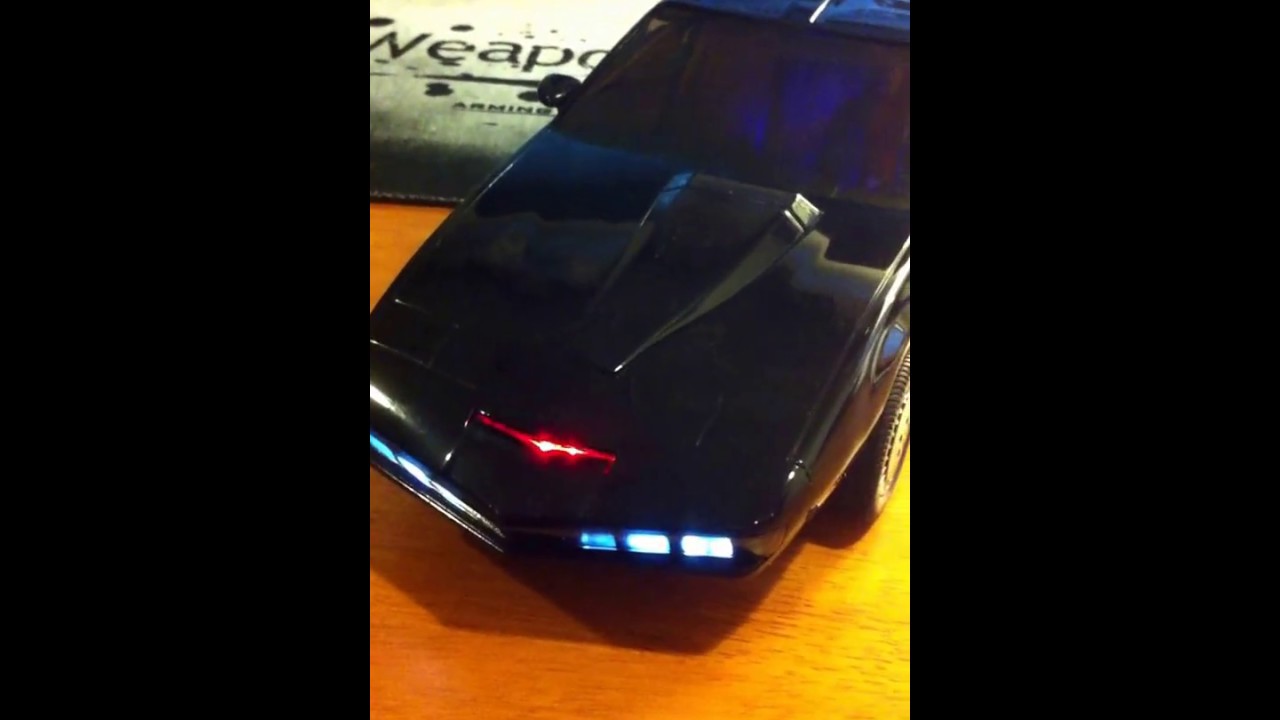 Diamond Select Knight Rider: KITT 1/15th scale Electronic Car Review