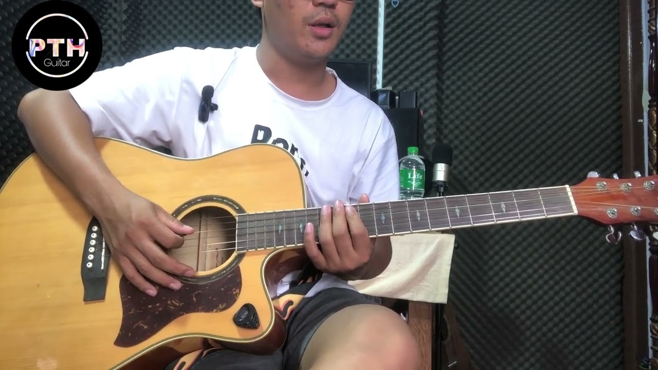 အမှတ်တရ guitar intro and solo tutorial by@pthguitar