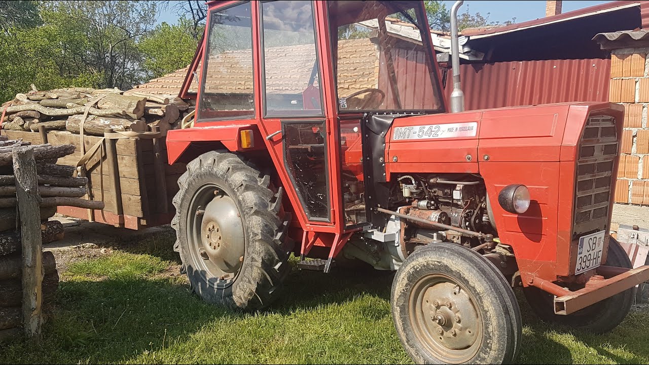 Stari video! IMT 542-U šumi