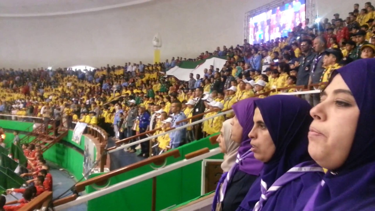 النشيد الوطني و النشيد الفدرالي الكشفي في القاعة البيضاوية
