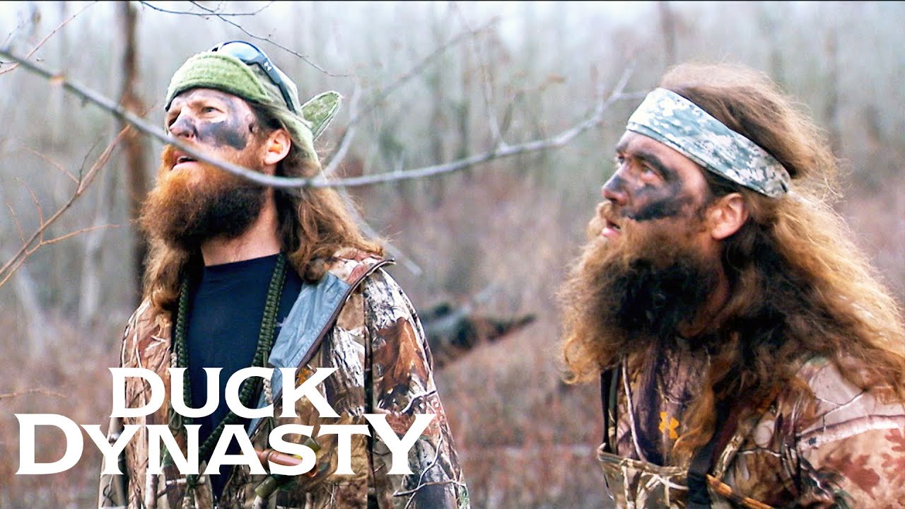 Willie & Jase Find a Beehive (Season 1) | Duck Dynasty