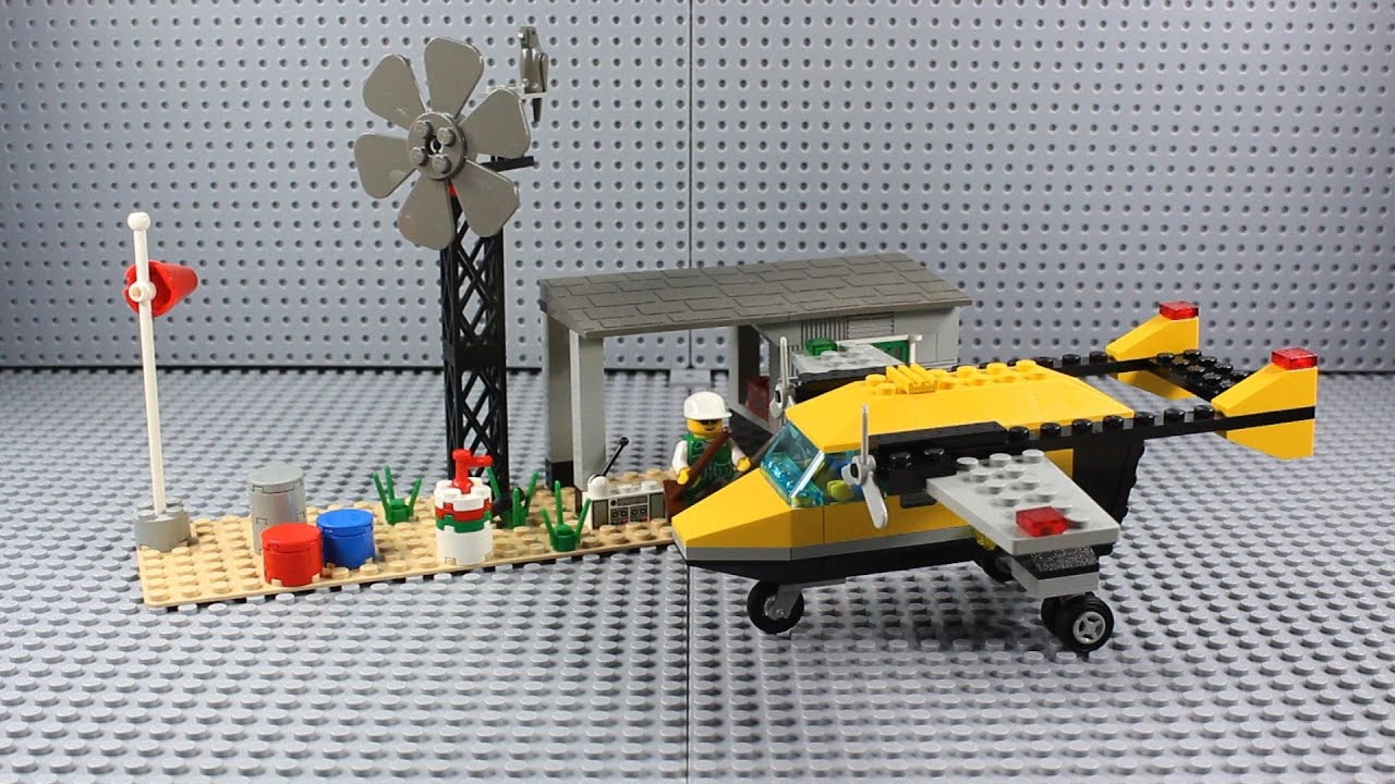 LEGO Set Review: Town Outback Airstrip (6444) from 1997