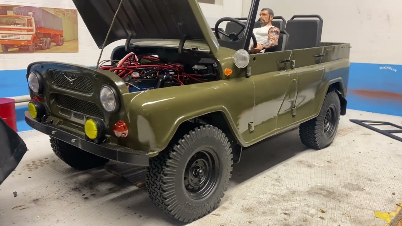 Уаз 469 установка каркаса 1:8 rc UAZ 469 gestell einbauen