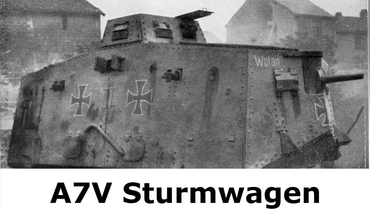 Soldat erklärt den A7V Sturmwagen / Panzer im 1. Weltkrieg