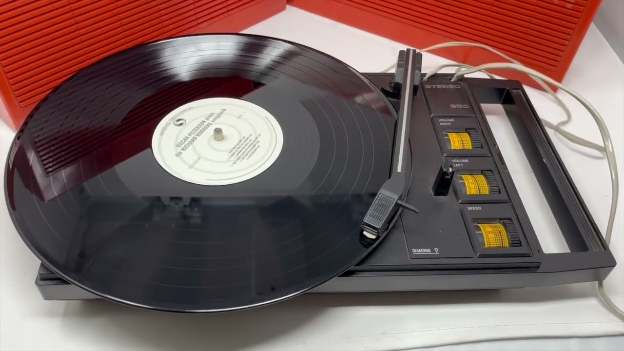 Radioexperto.com 16 - Tocadiscos Philips Stereo 200