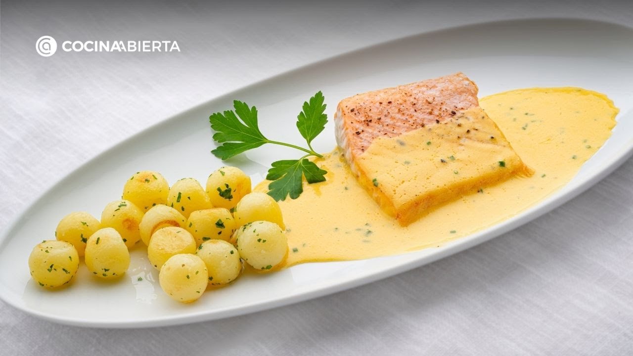 Salmón al horno con salsa bearnesa | Receta fácil y elegante de Karlos Arguiñano