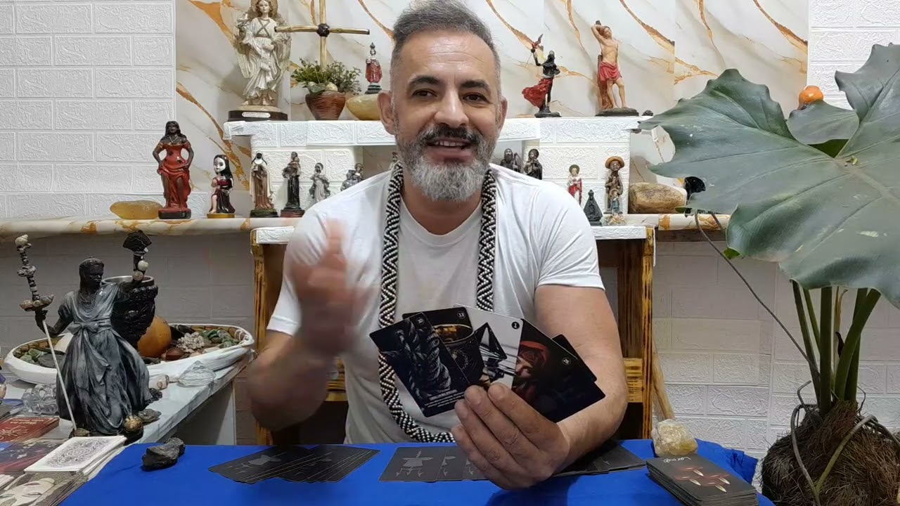 Conversa com seu TRANCA RUAS,  ouça seus conselhos diante de tudo que  você anda passando! #tarot 