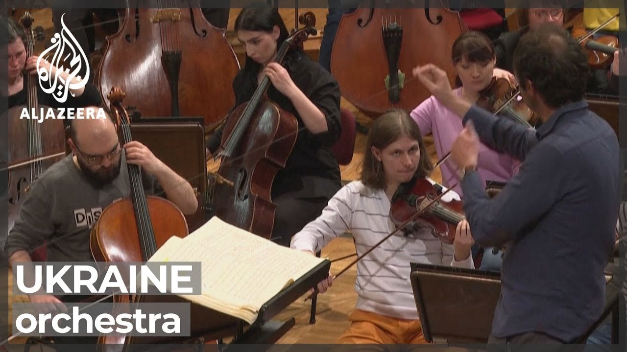 Kyiv symphony orchestra puts on first performance since war began