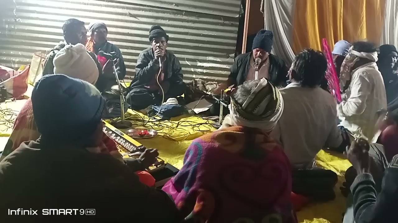 गायक कलाकार ढोलक मास्टर दोनों कलाकार राजेश भाई और साथ में बैंजो मास्टर  भैयालाल
