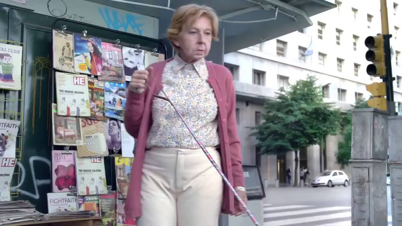 Креативная реклама evian