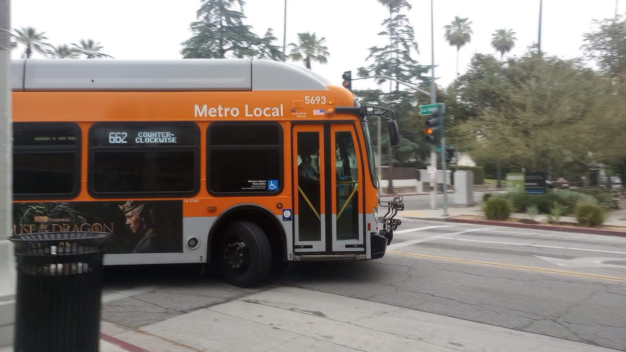 2014 LACMTA New Flyer XN40 5693