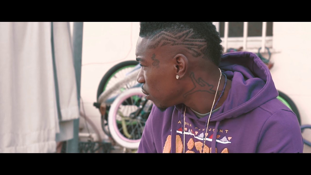 Lil OneHunnet - BUSSIN MOVES