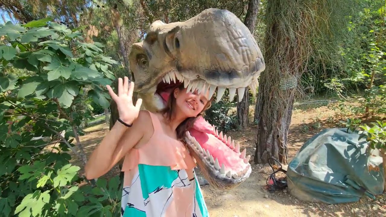 DİNOPARK Berkay dinozlarla tanıştı. Dinopark'a gittik.