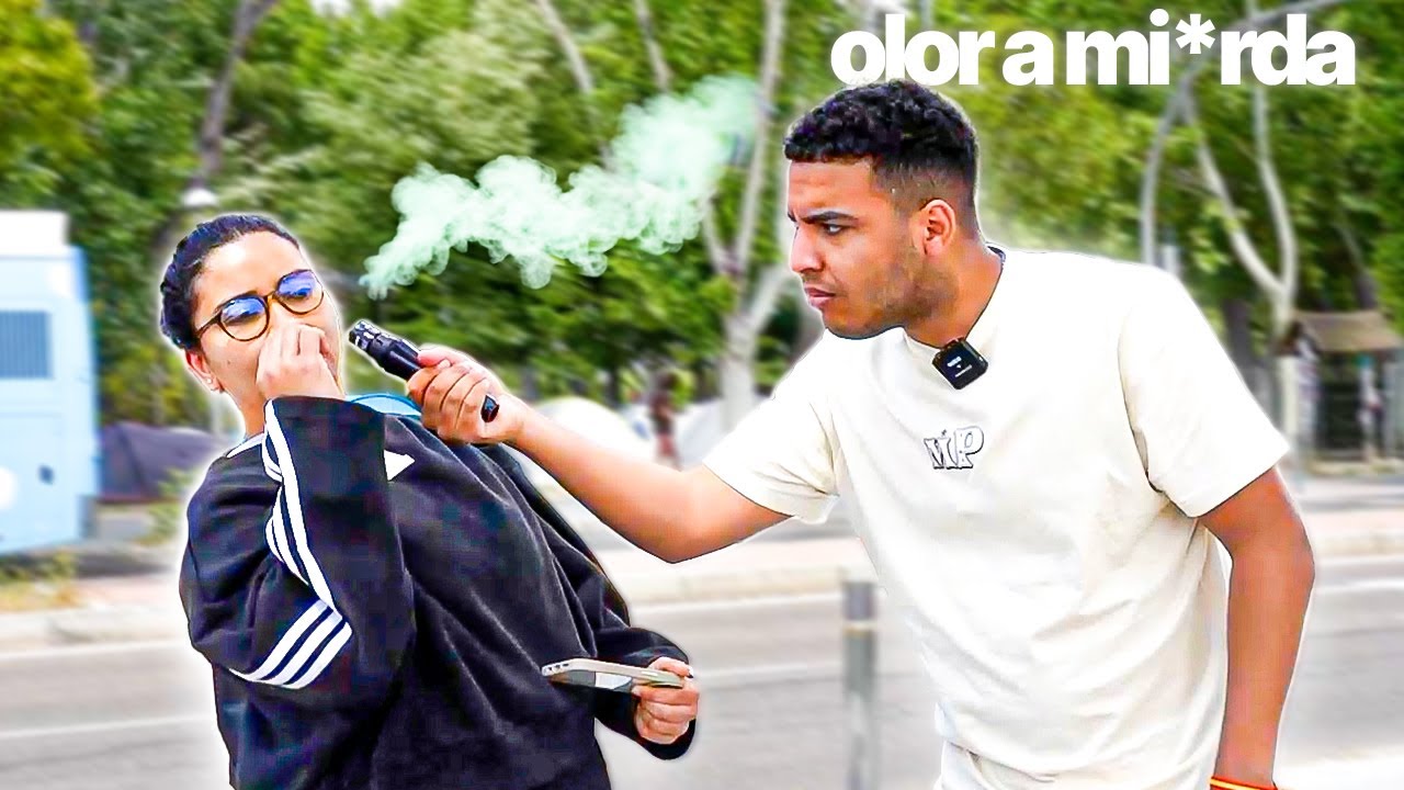 MICROFONO CON OLOR A MI3RDA °broma°