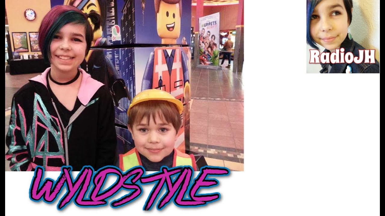 VLOG 3.3 - Going to LEGO Movie, Cosplay Wyldstyle and Toy Hunt!