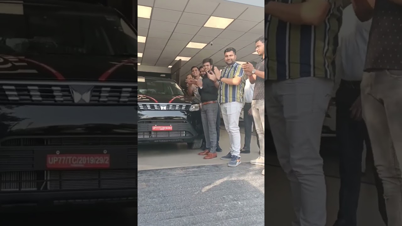 #xuv300blck#buyingnewcar #अपनी तो गाड़ी आगई🥰✌️🔱