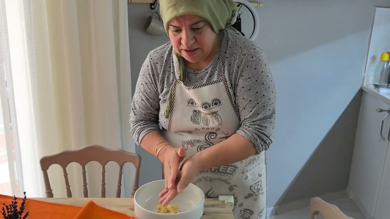 Merhaba ben Turgay usta bugün iki mazemeyle ne yaptık bakın tadı ve kokusu muhteşeeeem bence yapın👌👌