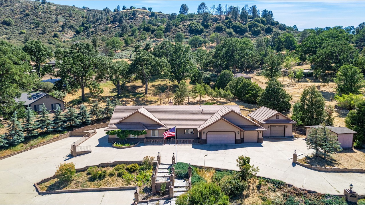 Live Where Moments Happen, in beautiful Bear Valley Springs, Tehachapi
