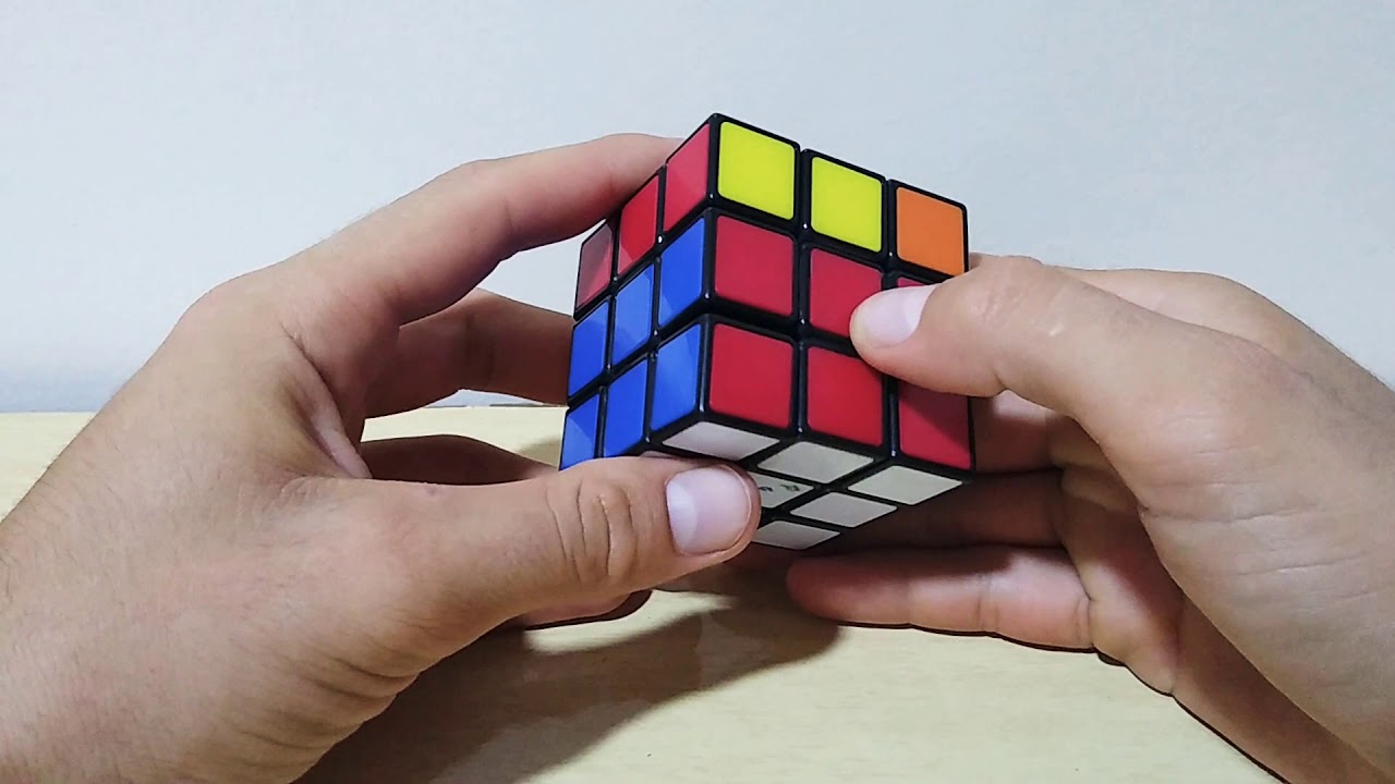 Como montar o cubo mágico. 4° passo: cruz amarela. 