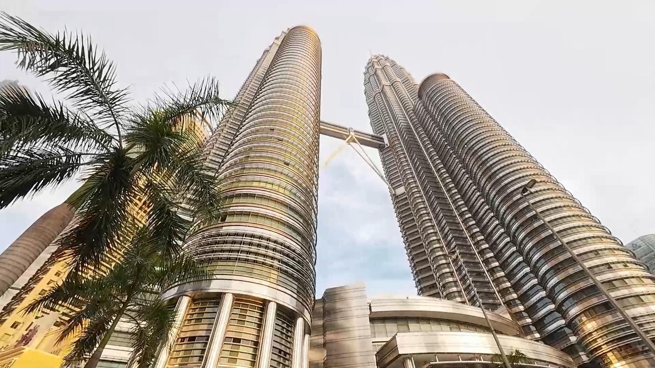 Travel Vlog - Malaysia (1/2) | Petronas Twin Tower, Suria KLCC, Jalan Alor Food Street